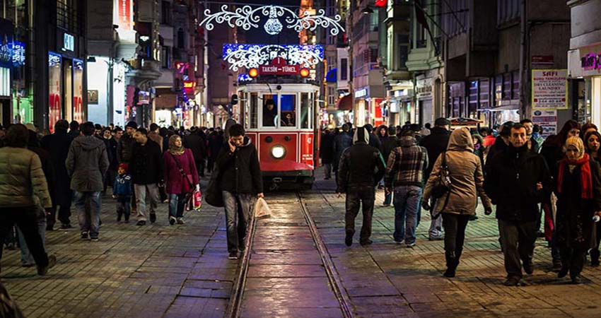 شبگردی های خیابانی در استانبول
